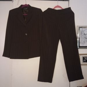 Lady pant suit